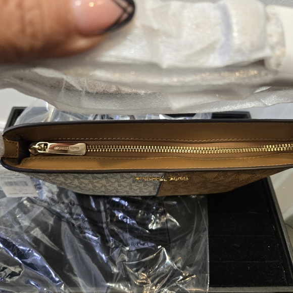 Michael Kors Jet Set Small Two-Tone Logo Crossbody In Deer Multi New With Tags - Picture 3 of 8